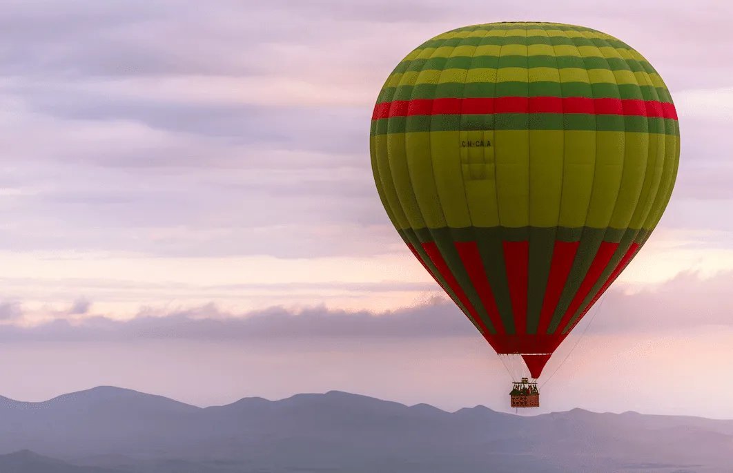 Hajnali hőlégballonozás reggelivel