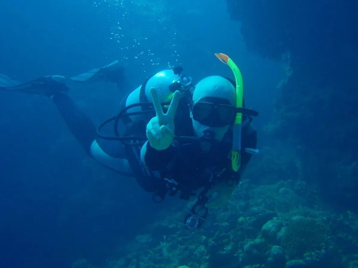 Buceo acompañado y almuerzo en barco